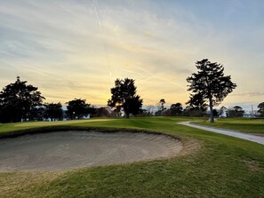 Golf - Spacious Modern 4BR w/ Golf Course & Sunset Views – Close to Ocean City (Somers Point)