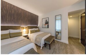 مكواة/لوح كي وواي فاي وملاءات أسرّة