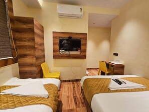 Free WiFi, bed sheets