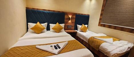 Deluxe Triple Room | Free WiFi, bed sheets