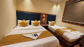 Free WiFi, bed sheets