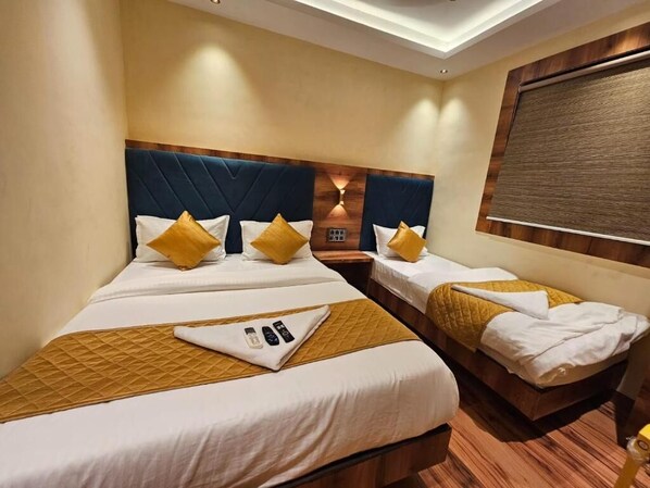 Free WiFi, bed sheets - Hotel Imperial Suite (Mumbai)