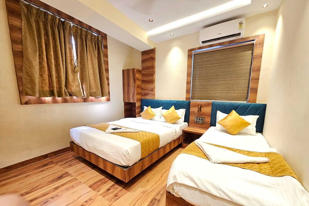 Family Room | Free WiFi