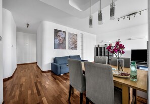 Dining - Bukowińska 22A Apartment with Terrace (Warszawa)