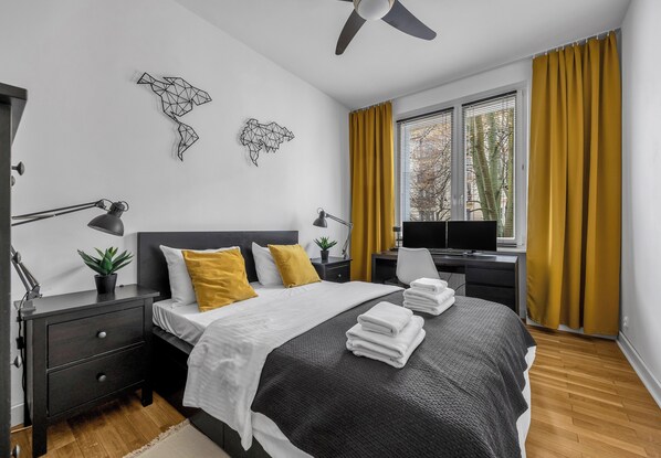 1 bedroom, iron/ironing board, WiFi, bed sheets - Bachmacka Modern Chic Apartment (Warszawa)