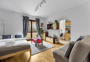 Strykjärn/strykbräda, wi-fi och sängkläder