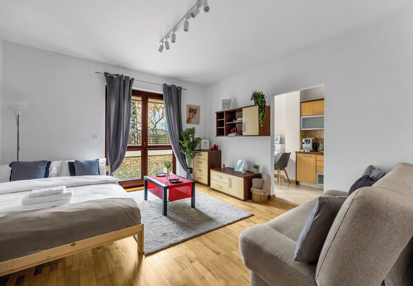 Iron/ironing board, WiFi, bed sheets - Olbrachta Garden Studio (Warszawa)