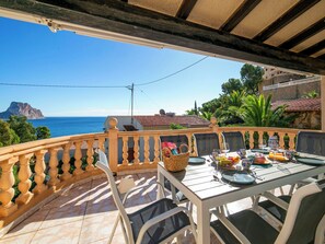 Outdoor dining - Buena Vista by Interhome (Calpe/Calp)