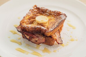 Daily cooked-to-order breakfast for a fee