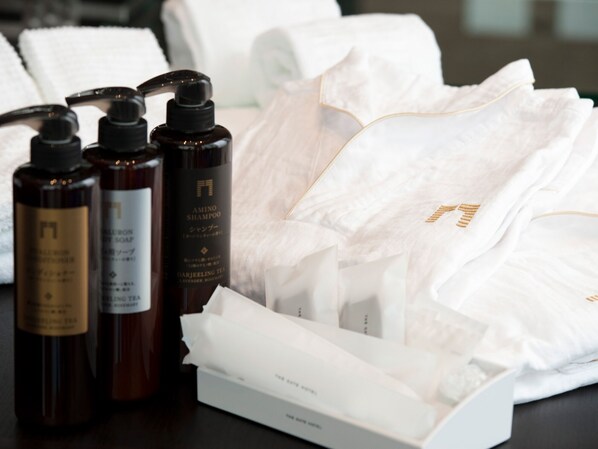 خزنة داخل الغرفة وواي فاي مجانًا