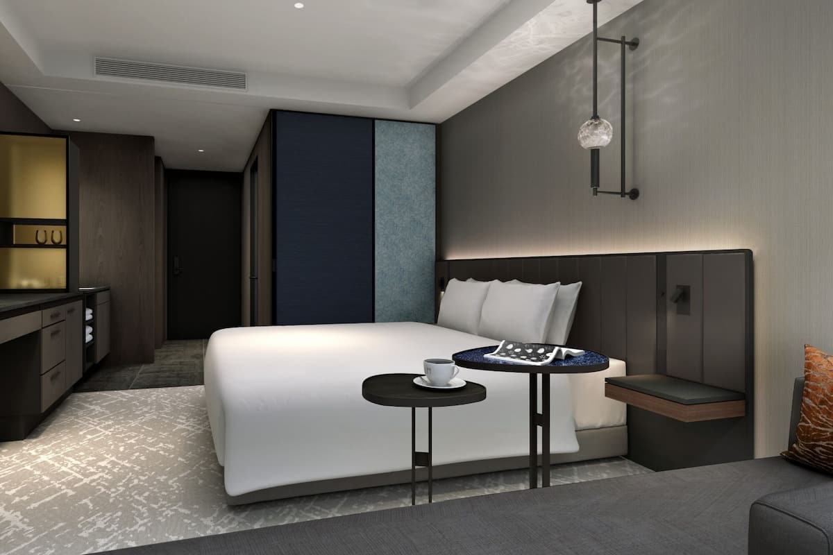 Standard Double Room, Non Smoking | Premium bedding, down comforters, in-room safe, desk