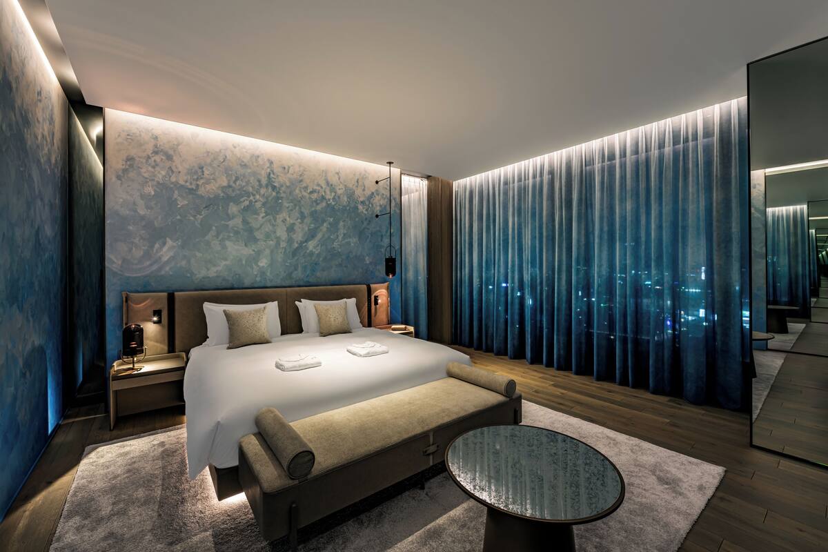 Kamar, Bebas Asap Rokok (Suite, King) | Seprai premium, selimut bulu angsa, brankas, dan meja kerja