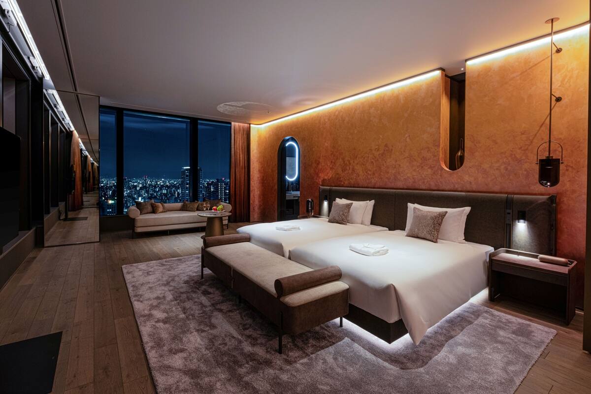 Kamar Twin Junior, Bebas Asap Rokok (Suite) | Seprai premium, selimut bulu angsa, brankas, dan meja kerja