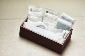 خزنة داخل الغرفة وواي فاي مجانًا