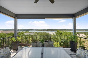Outdoor dining - Peckham Point 5 Bd Lake View Retreat w Private Pool (Point Venture)