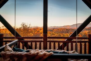 Interior - Location & Views! Luxury 4 Kings • Hot Tub • Fire Pit • Dog Friendly (Pigeon Forge)