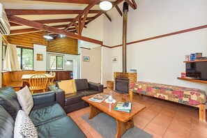 Comfort Cottage, Berbilang Katil, Patio, Garden View | Ruang tamu