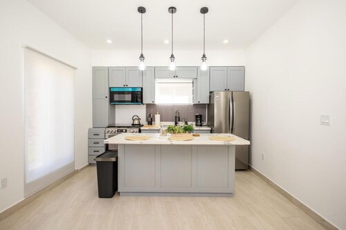 Sunset Villas – Your Caribbean Escape in Roatán