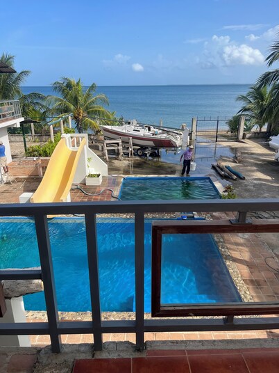 3 bdr. house, in front of the Bay with swimming pool, 3 terraces, dining room.