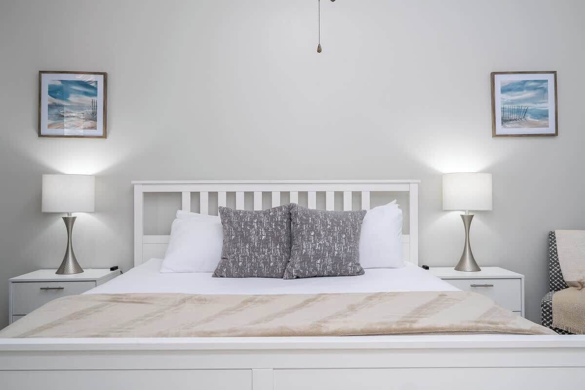 3 bedrooms, iron/ironing board, travel crib, WiFi