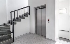 Interior - New apart in Vake with stunning mountain & city view (T'bilisi)