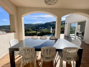 Outdoor dining - La Palmeraie by Costabravaway (calonge)