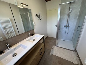 Shower - Le Gîte Grues Cendrées - ARJUZANX (ARJUZANX)