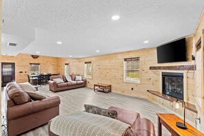 TV, fireplace