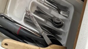 Uklassifisert bilde, 3 av 6, knapp