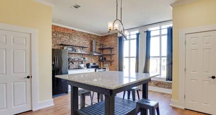 Shop, Dine & Unwind at Historic Dtwn Marshall Apt
