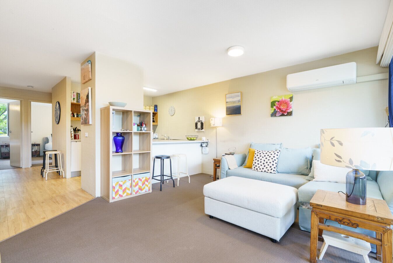 Smart TV, books, offices, computer monitors