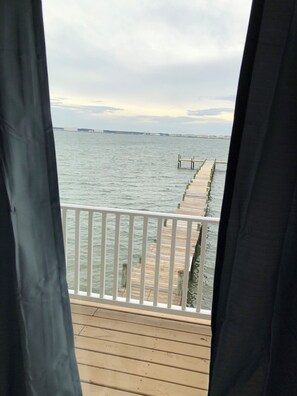Property grounds - Mariners Cove Waterfront - Private Dock, Pet Friendly, Wi-Fi, Off-Street Parking (Norfolk)