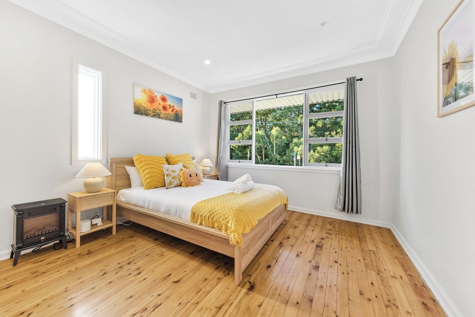 3 bedrooms, iron/ironing board, bed sheets