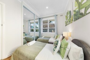 3 多间卧室、熨斗/熨衣板、床单