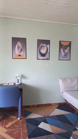 2 chambres, bureau, fer et planche à repasser, Wi-Fi gratuit