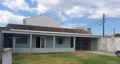 localização central A 3.5 km do Centro Multi Eventos e centro industrial