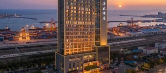 Jinhai Hotel (Yantai Railway Station Wuyue Plaza)