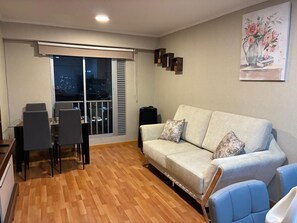 Living area - SPACIOUS CENTRAL APARTMENT WITH VIEW TO THE WATER PARK (Lima)