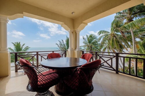 Mar Azul Suite | Beachfront 2BR Suite