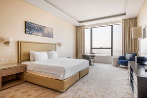 Iron/ironing board, WiFi, bed sheets - Blueground | The Palm Jumeirah, pool, nr Atlantis (Dubai)