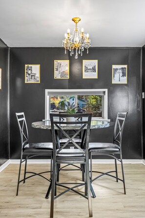 تناول الطعام