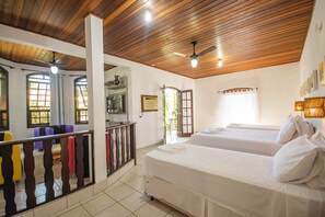 Comfort Double Room, Balcony, Garden View | Free WiFi, wheelchair access - Pousada Chalé Suiço (Paraty)