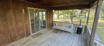 Quiet secluded 3 bedroom 3 bath house overlooking the Bob Grant Buffalo Herd.