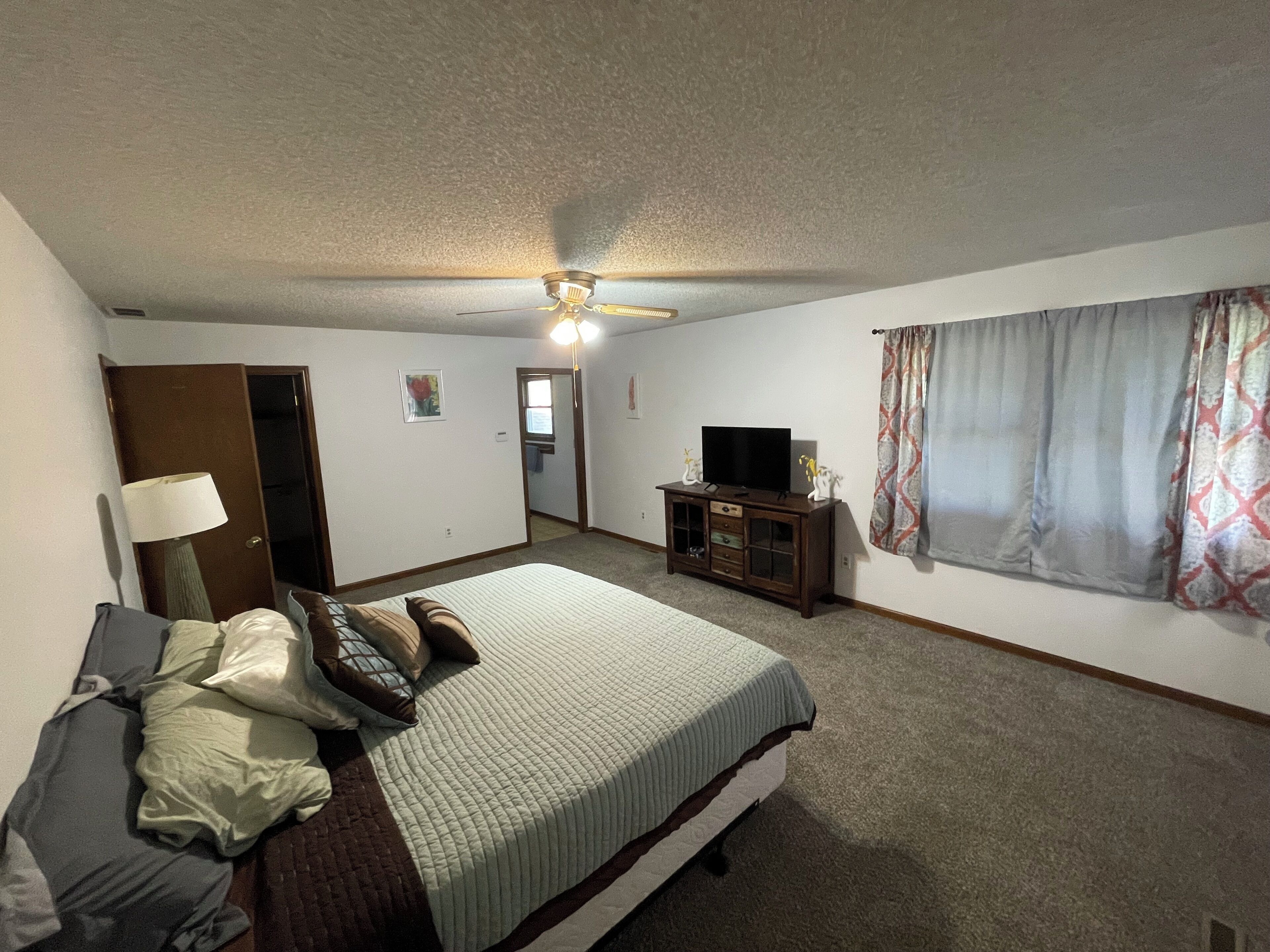 3 bedrooms, WiFi, bed sheets