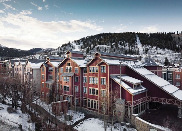 المنشأة من الخارج