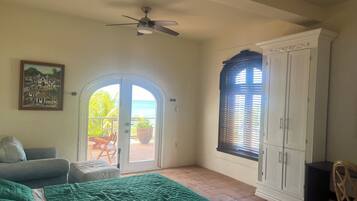 1 غرفة نوم وخدمة الإنترنت وملاءات أسرّة