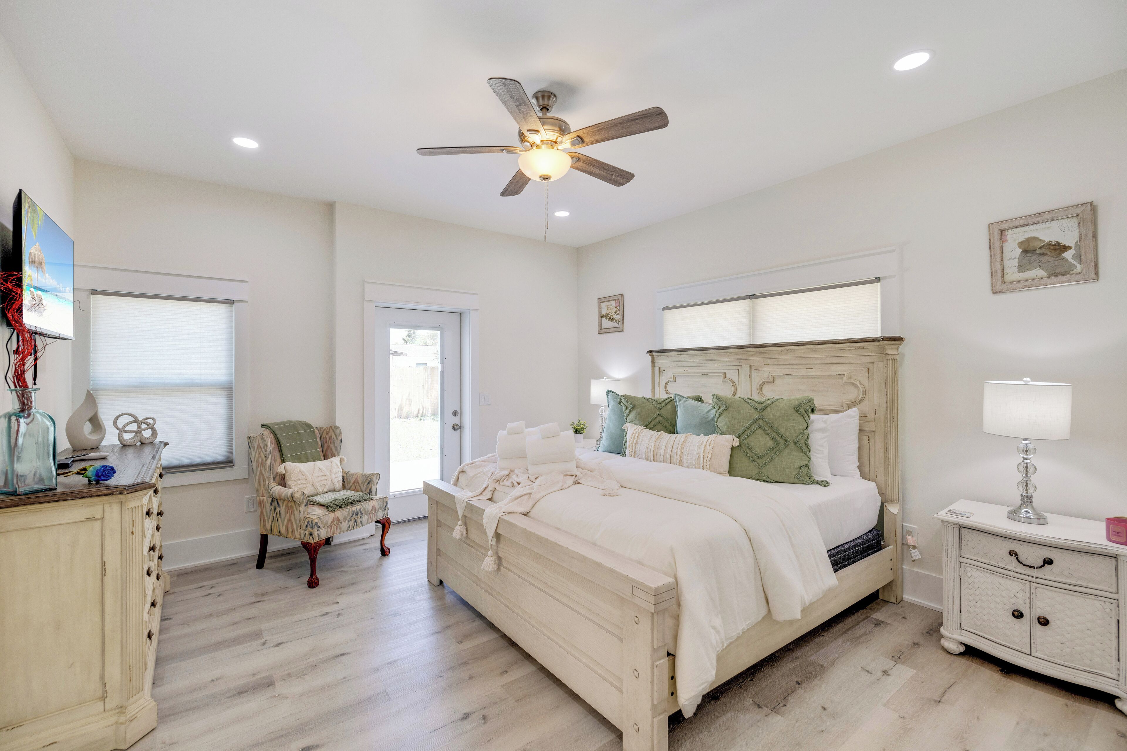 4 soverom, strykejern/-brett, wi-fi og sengetøy