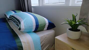 3 chambres, fer et planche à repasser, Wi-Fi gratuit, draps fournis