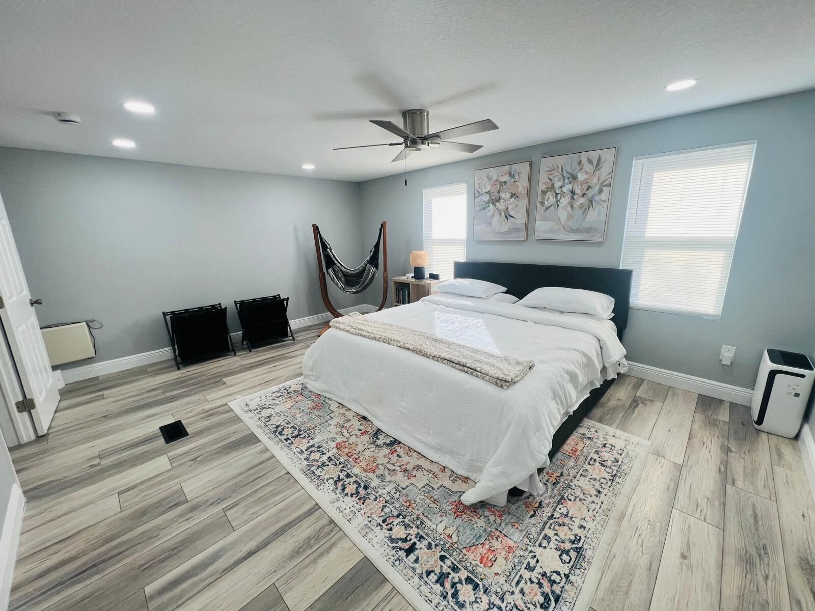 3 bedrooms, desk, iron/ironing board, free WiFi