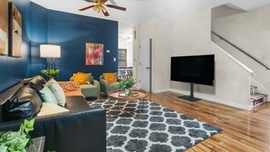 Unclassified image, 3 of 29, button - Spacious 4BR Townhouse - Sleeps 13 - Near  DC & Metro (Arlington)